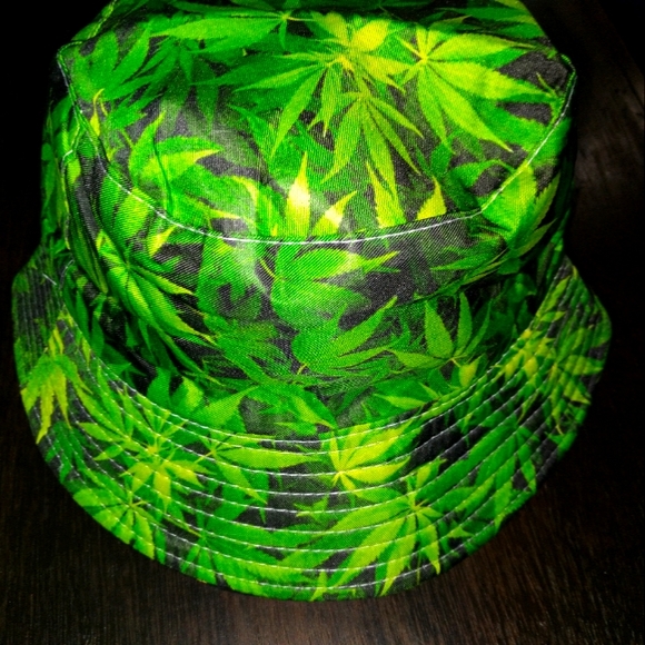Vibrant Green Potleaf Bucket Hat - Picture 2 of 5